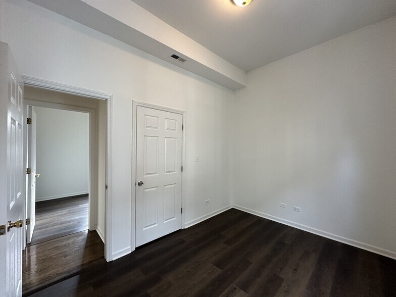 Building Photo - 2112 N Campbell Ave