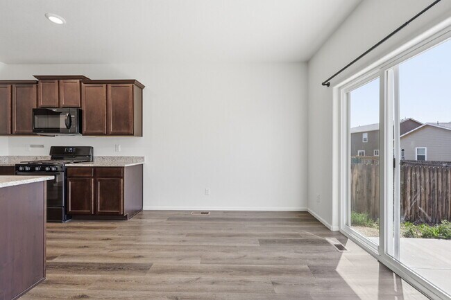 Building Photo - $2,295.95,  3 Bed, 2 Bath Home In Co Springs with Fenced in Yard!