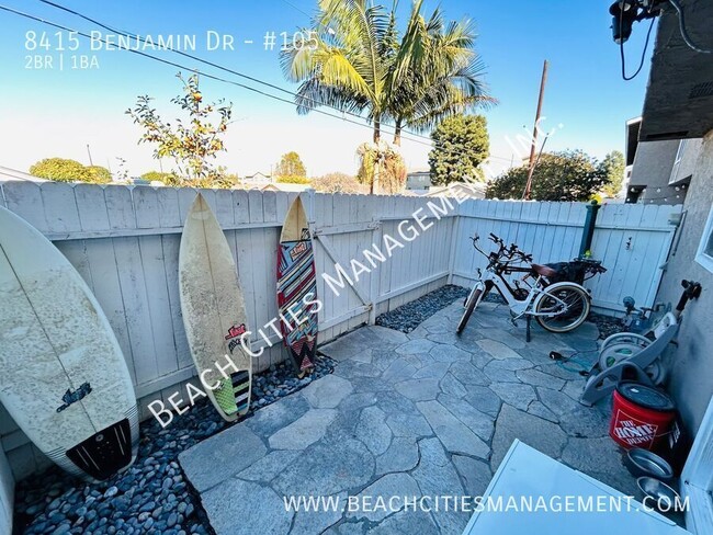 Building Photo - Beautifully Updated 2 Bedroom, 1 Bath with...