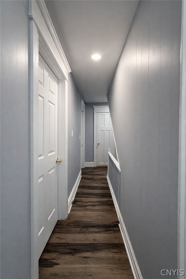 Building Photo - 15 School St