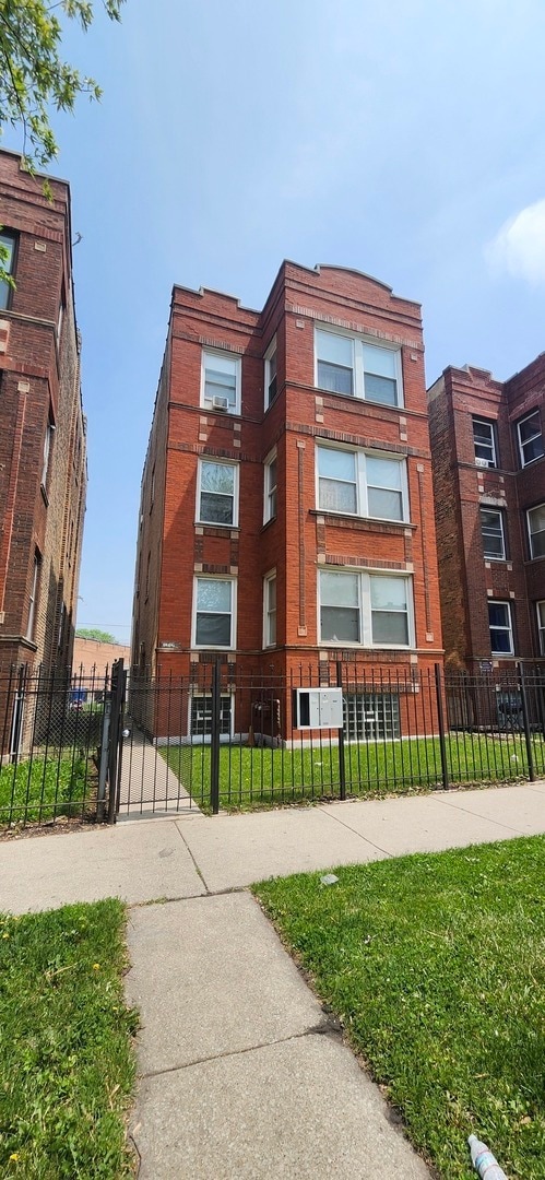 Building Photo - 1113 N Central Park Ave