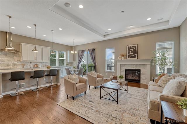 Building Photo - 681 E Dry Creek Cir