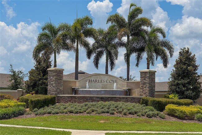 Building Photo - Conservation view, no Rear neighbors Single family house in Davenport!