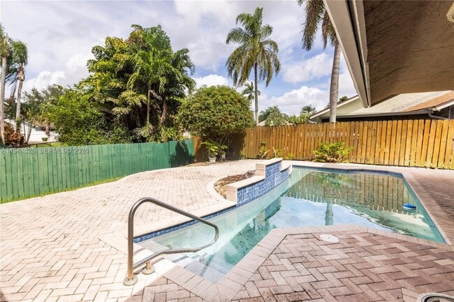 Building Photo - 8775 SW 57th St