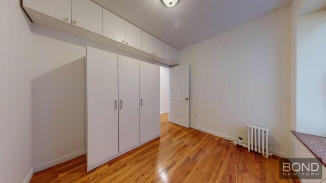 Building Photo - 4 bedroom in Manhattan NY 10003