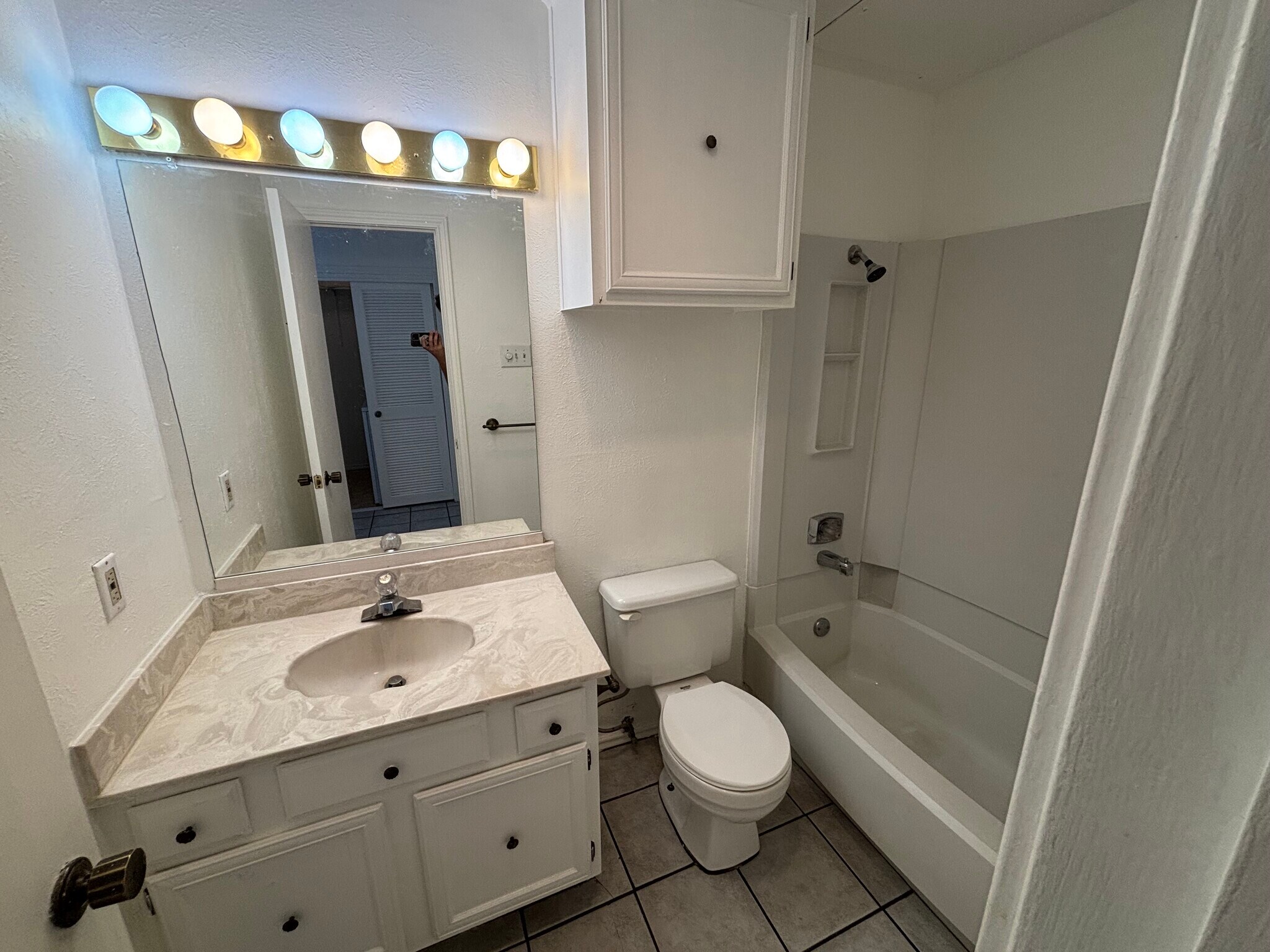 Building Photo - 4719 N Galloway Ave