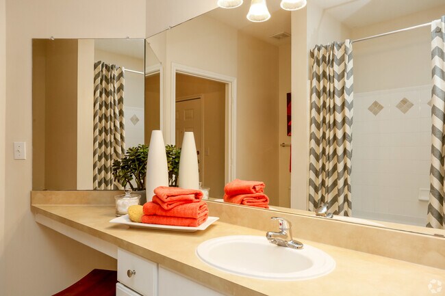 Building Photo - Your Dream Home! – Style, Comfort & Luxury...