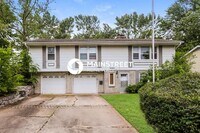 Building Photo - 3 Bedroom Pet-Friendly Home in Kansas City, MO with Main Street Renewal
