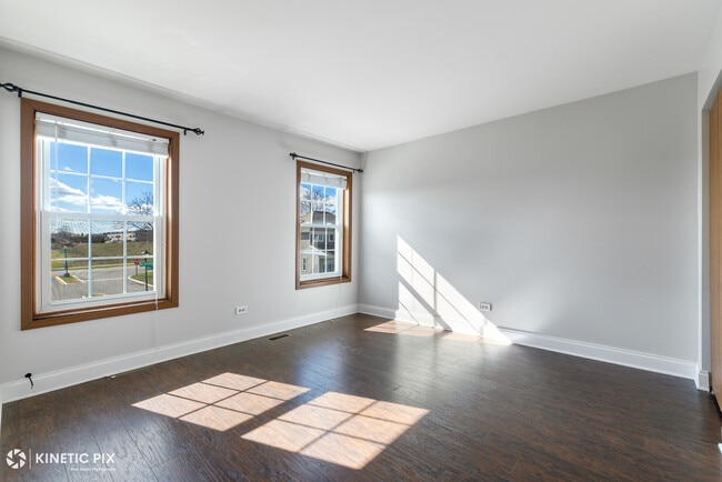 Building Photo - 417 Van Gogh Cir