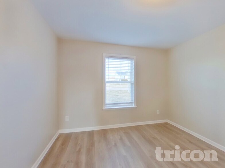 Building Photo - 1921 Sheffield Ln