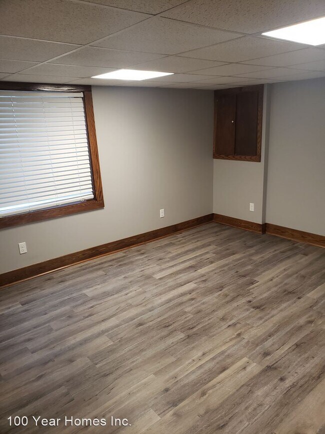 Building Photo - 4 br, 2 bath House - 5233 S. 49th Street