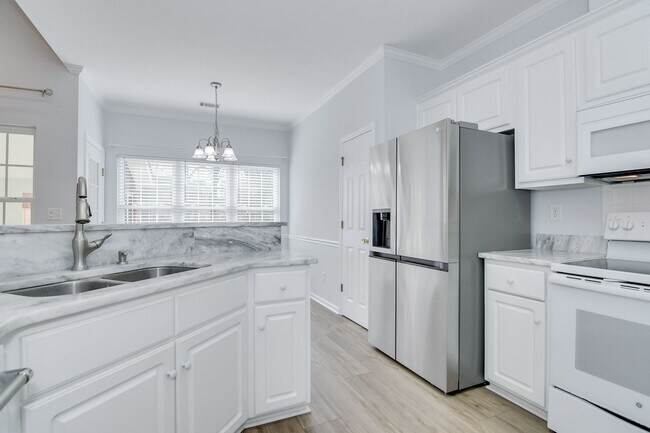 Building Photo - 4 Bedroom 2 Bath in Evans