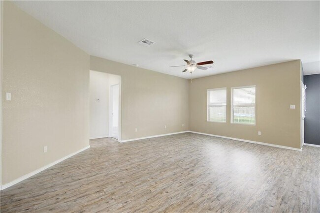 Building Photo - 21716 Windmill Ranch Ave