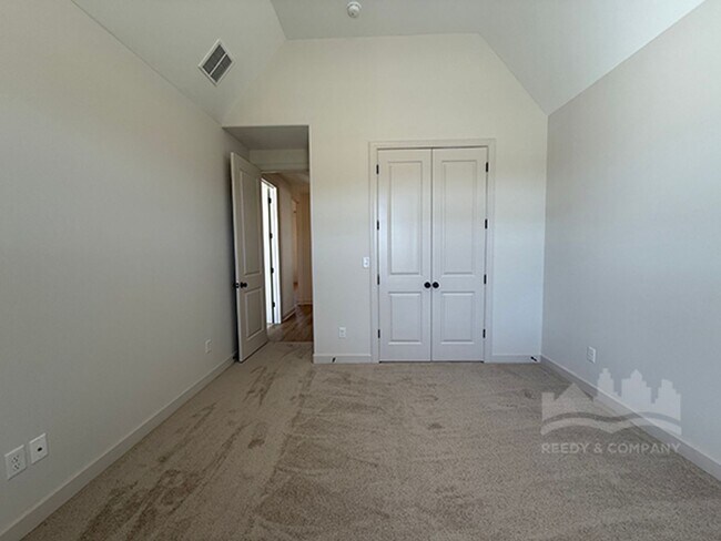 Building Photo - Beautiful NEW BUILD in Oakland, TN!