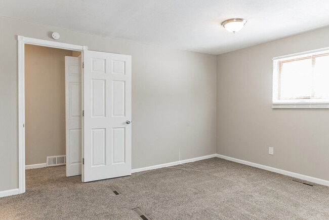 Building Photo - N1246 Walnut Rd