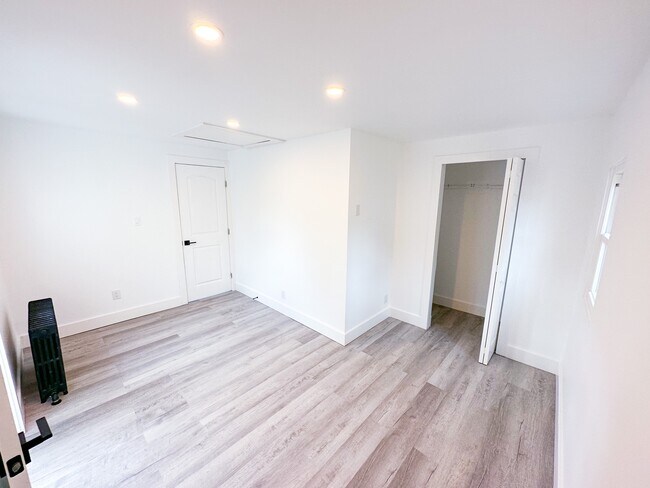 Building Photo - 23 Hewson Ave