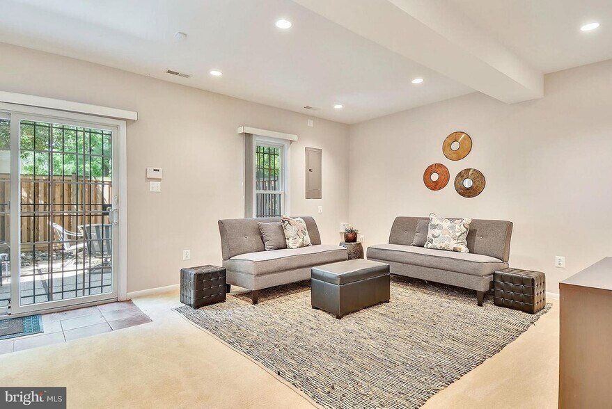 lower level rec room - 1107 Fairview Ct