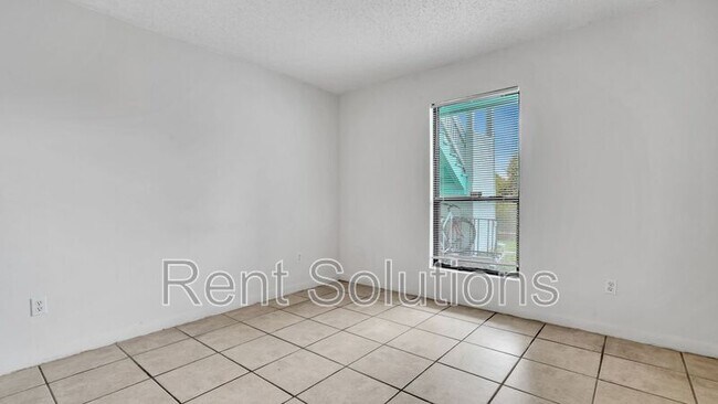 Building Photo - 455 Alt 19