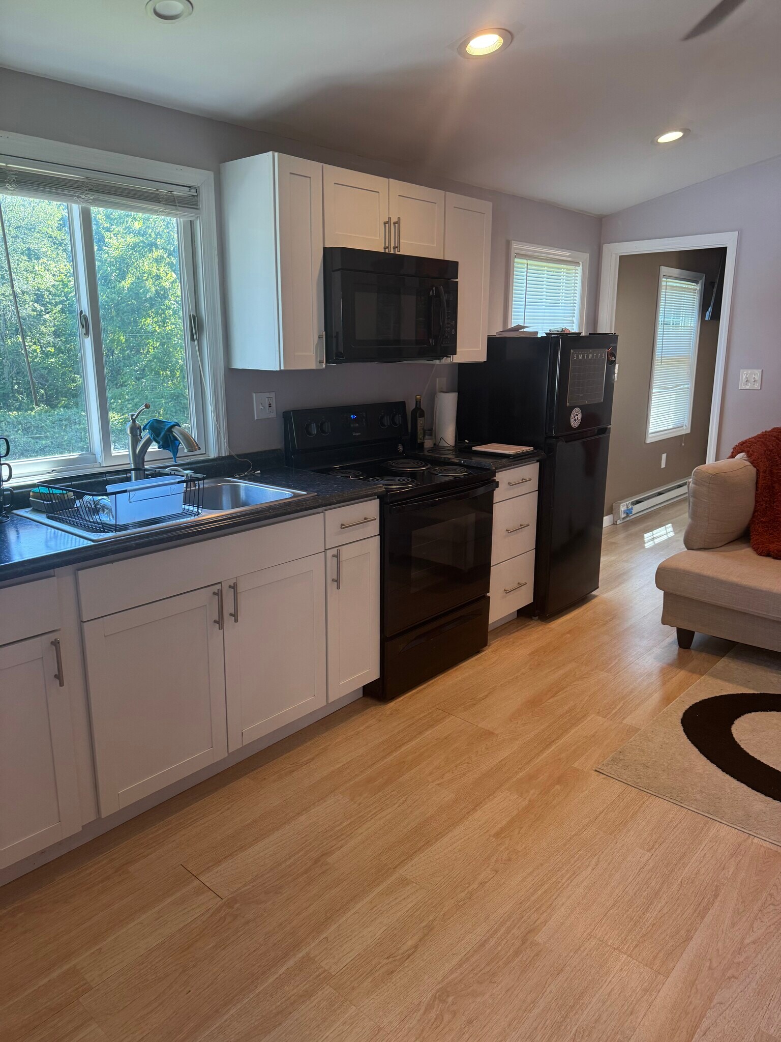 Building Photo - 8 Spruce Ave