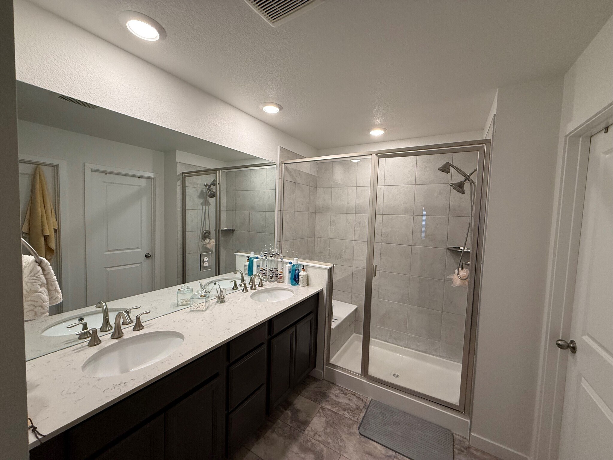 Building Photo - 8978 Woodmere Ct