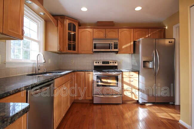 Building Photo - 8072 Sleepy View Ln