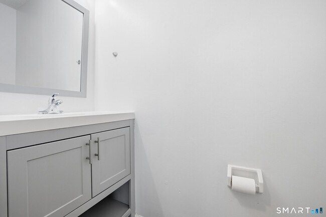 Building Photo - 151 Shelter Rock Rd