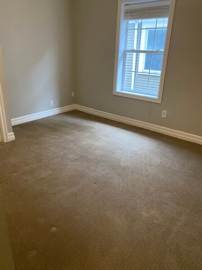 Building Photo - 163 Anderson Pl