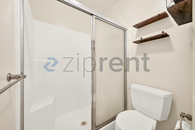 Building Photo - 26854 Claudette St