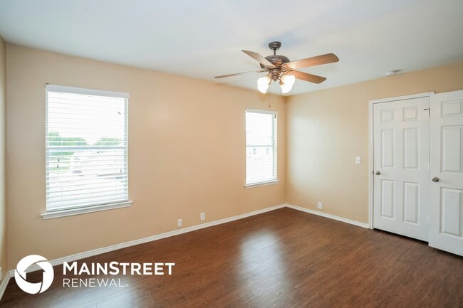 Building Photo - 10708 Astor Dr