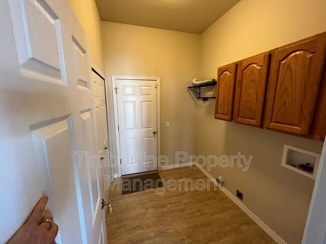 Building Photo - 9914 Red Sage Dr