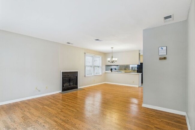 Building Photo - UNCG Area – Chancellors Court Townhomes. Walk to Campus and just minutes to Downtown!