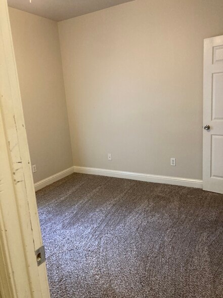 Bedroom 2 - 138 Briarwood Ct