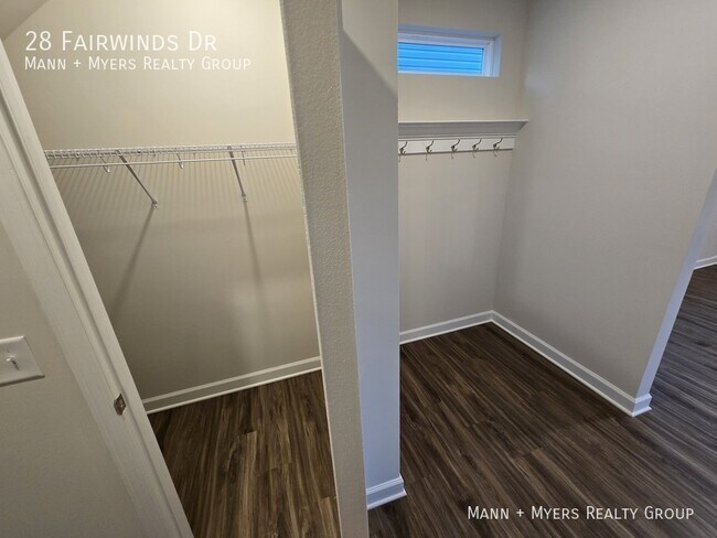 Building Photo - 28 Fairwinds Dr