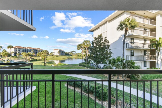 Building Photo - 501 S Seas Dr