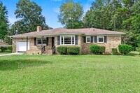 Building Photo - 137 Ravenell St