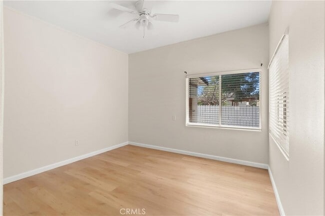 Building Photo - 421 W Sun Ave