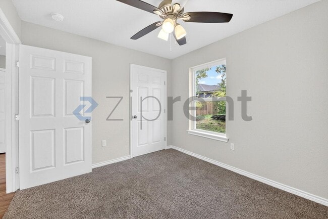 Building Photo - 317 Jones St