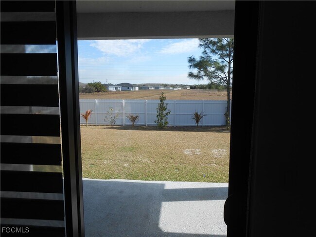 Building Photo - 6033 Kumquat Cir