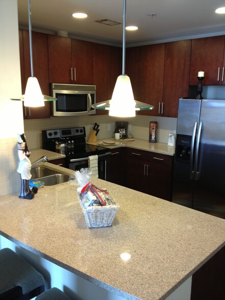 Building Photo - 4 W Martin Luther King Jr Blvd