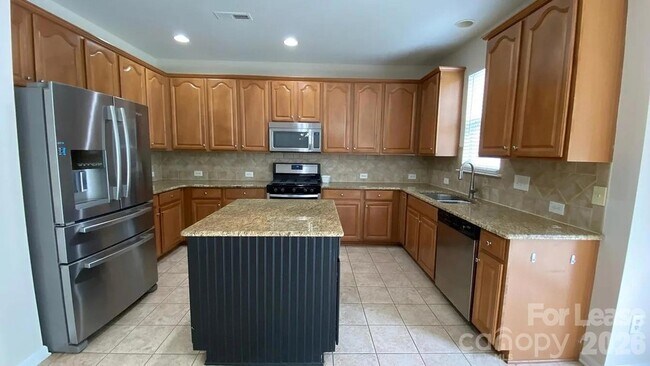 Building Photo - 5803 Cactus Valley Rd