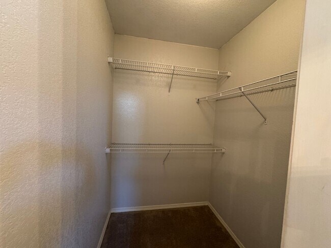 Building Photo - Adorable 3 Bedroom, 2 Bathroom Home for Rent!