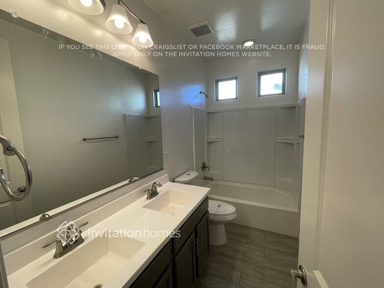 Building Photo - 21040 W Coronado Rd