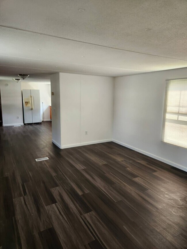 Building Photo - 117 Grace Park Ln