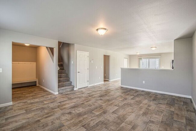 Building Photo - 5484 Eagle Glen Dr SW