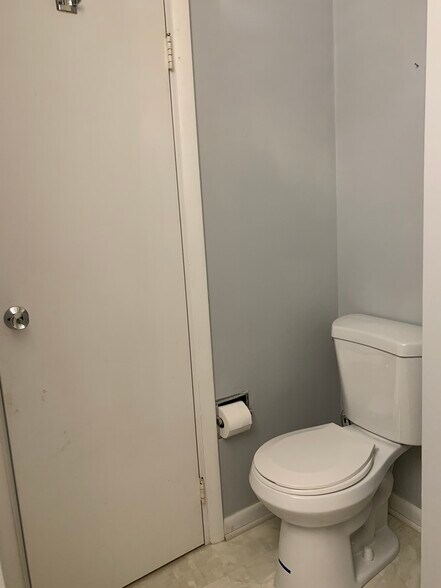 Building Photo - 231 Canal Park Dr