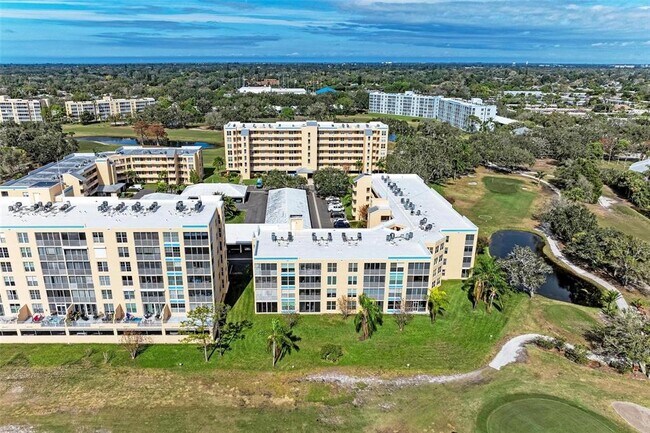 Building Photo - 4480 Fairways Blvd