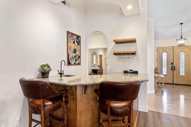 Building Photo - 47210 Heliotrope Dr