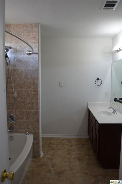Building Photo - 3711 Lakecrest Dr
