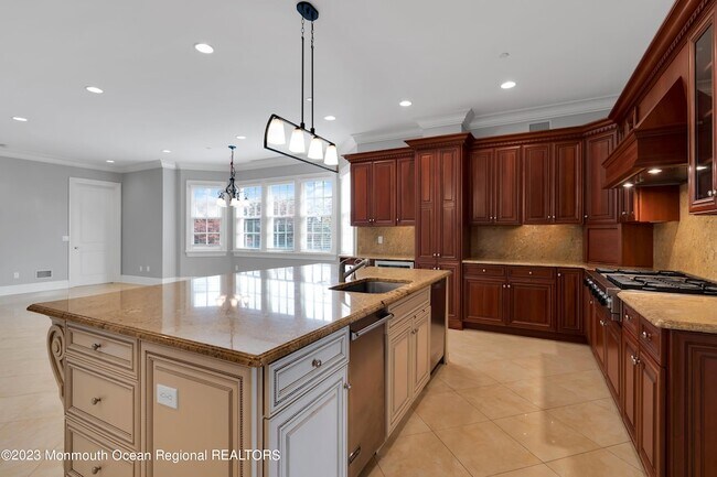 Building Photo - 1132 Oval Rd