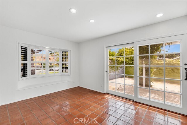 Building Photo - 33051 Christina Dr